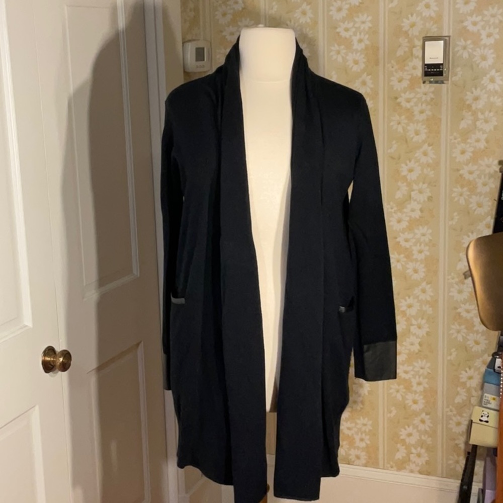 ‼️SALE 3/$35‼️ Nicole Richie knit open front with faux leather trim